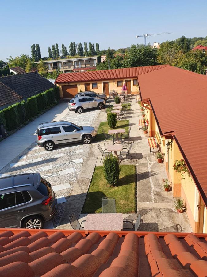 Privat U Jozefa Foeldesa Lejlighed Veľký Meder Eksteriør billede